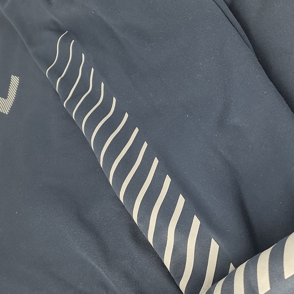 Nike Dri Fit Hooded Long Sleeve Shirt Running Small - Picture 4 of 9